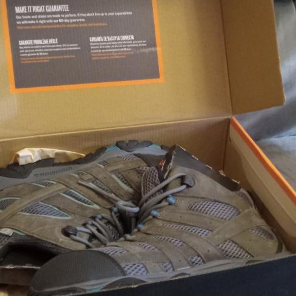 Merrell Women's Moab Vertex Mid WP Hiking Boot - Size 8 - Gray & Brown, New